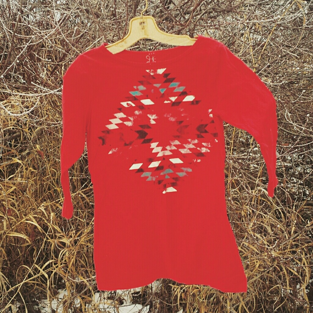 Geometric pattern designer tee